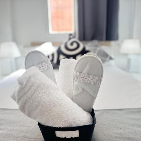 Cinco Torres Suites マドリード エクステリア 写真