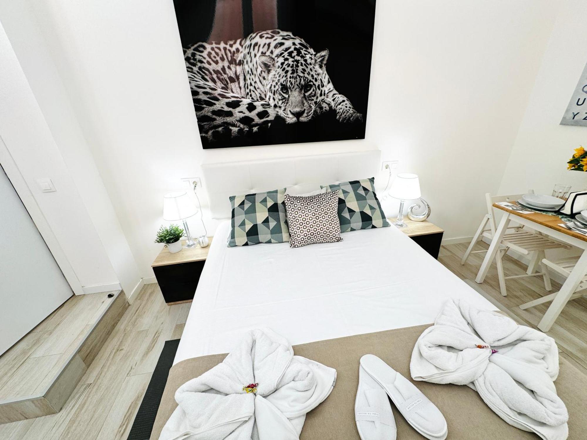 Cinco Torres Suites マドリード エクステリア 写真
