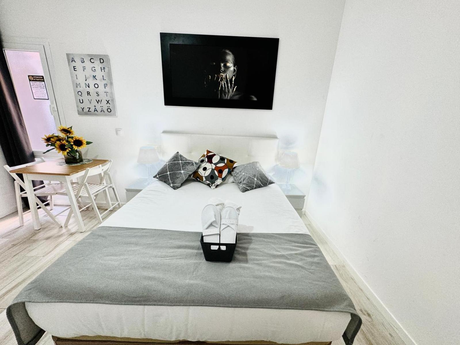 Cinco Torres Suites マドリード エクステリア 写真